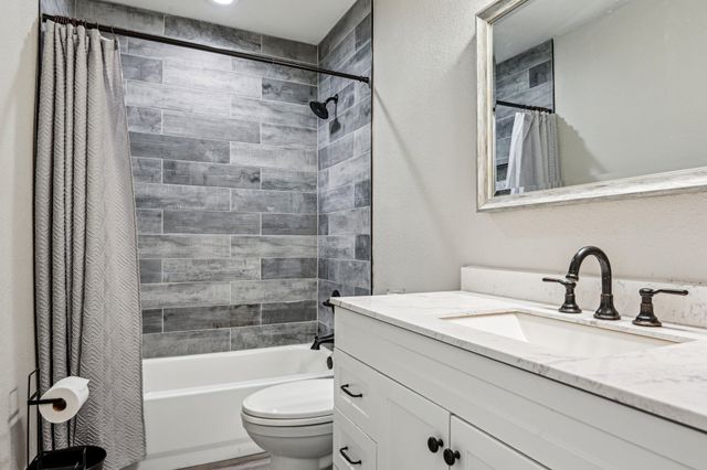 405 Willard Hall Street, Leonard, TX 75452