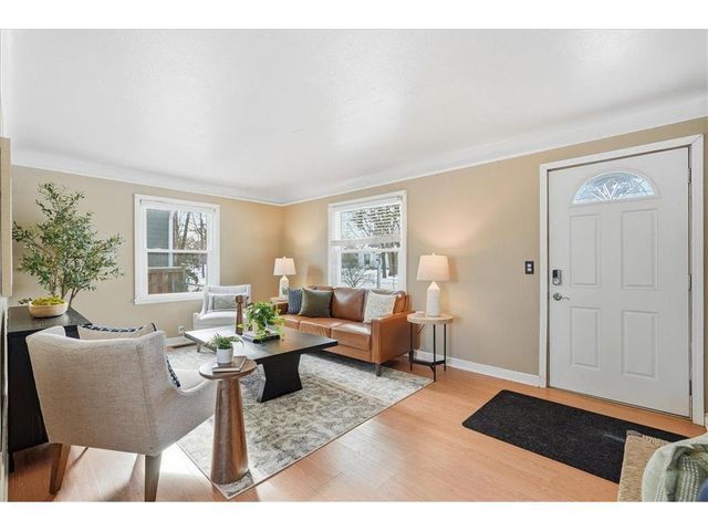 4522 Thomas Avenue, Minneapolis, MN 55412