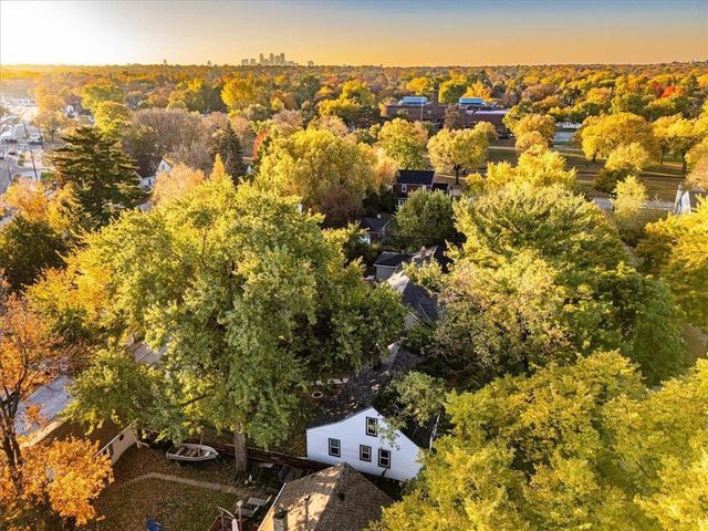 4522 Thomas Avenue, Minneapolis, MN 55412