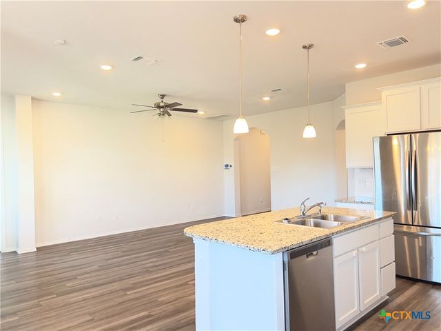 302 Saddleback Trail, Killeen, TX 76542