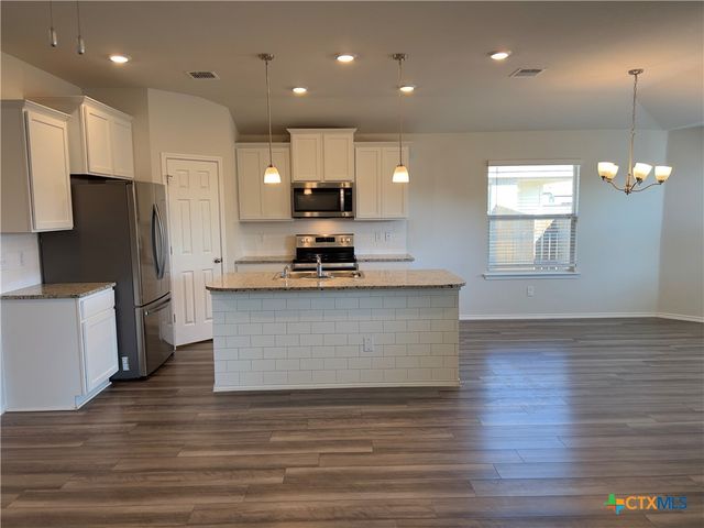 302 Saddleback Trail, Killeen, TX 76542