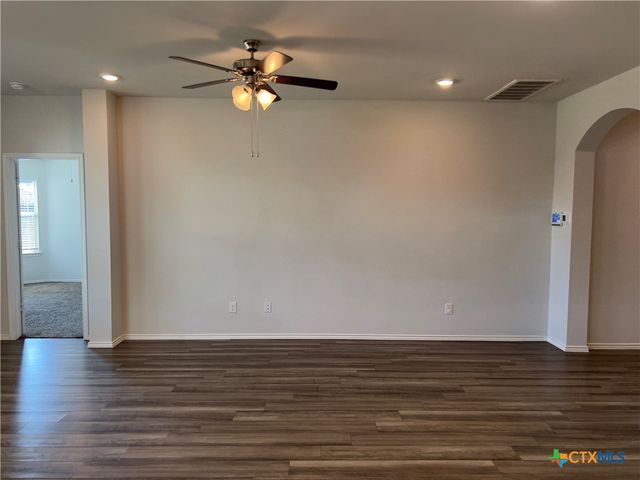 302 Saddleback Trail, Killeen, TX 76542