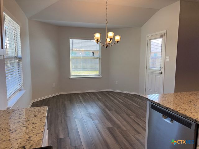 302 Saddleback Trail, Killeen, TX 76542