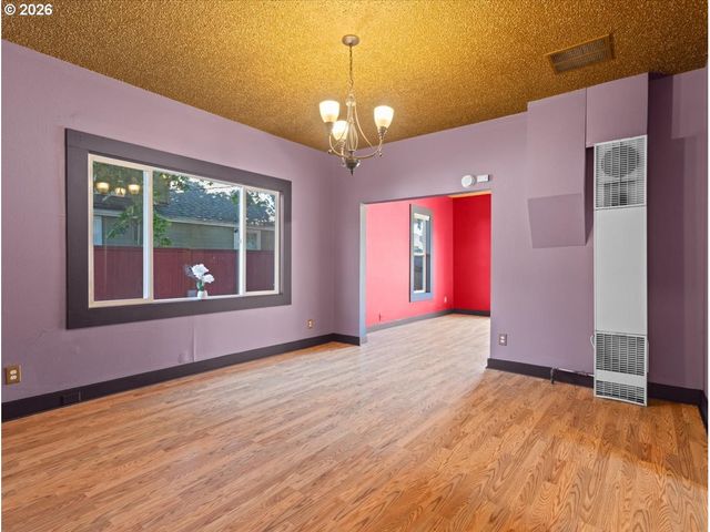 1108 W 14TH St, Vancouver, WA 98660