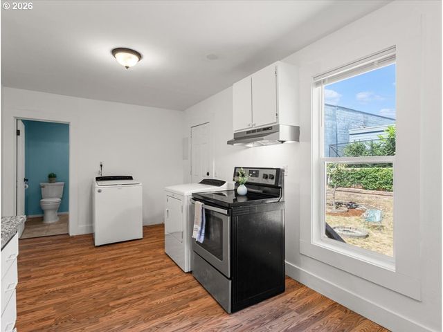 1108 W 14TH St, Vancouver, WA 98660