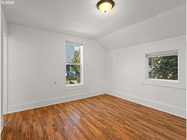 1108 W 14TH St, Vancouver, WA 98660