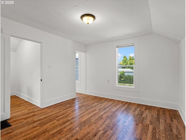 1108 W 14TH St, Vancouver, WA 98660