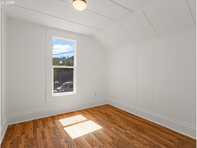 1108 W 14TH St, Vancouver, WA 98660
