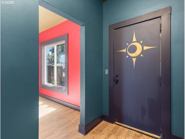1108 W 14TH St, Vancouver, WA 98660