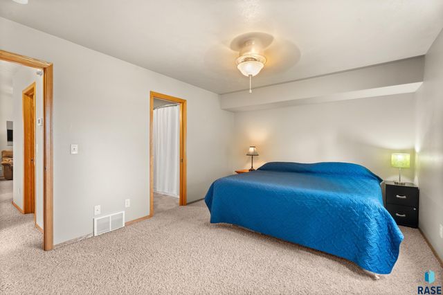 4301 W Kathleen St Street, Sioux Falls, SD 57107