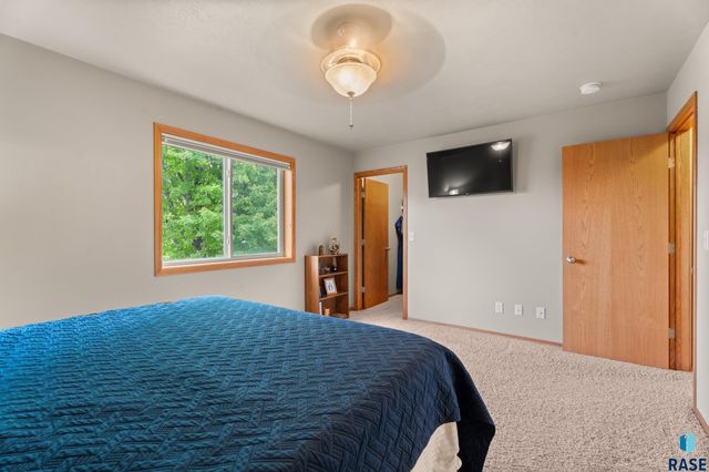 4301 W Kathleen St Street, Sioux Falls, SD 57107