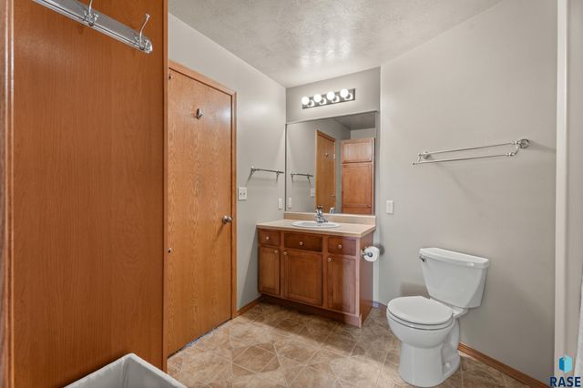 4301 W Kathleen St Street, Sioux Falls, SD 57107