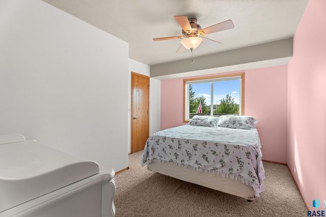 4301 W Kathleen St Street, Sioux Falls, SD 57107