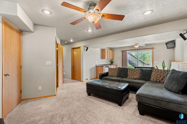 4301 W Kathleen St Street, Sioux Falls, SD 57107