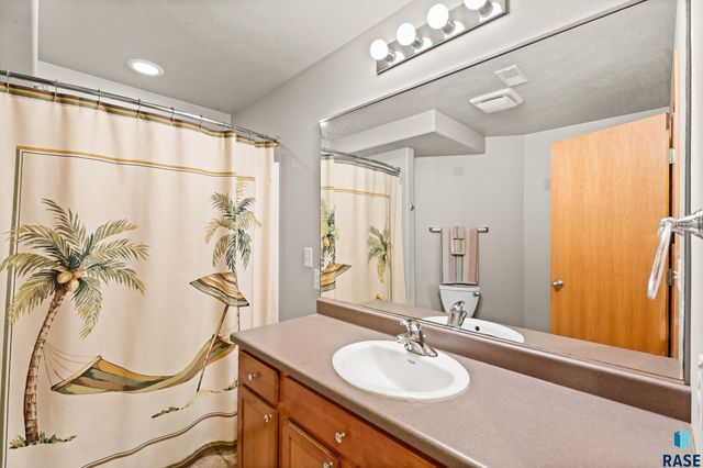 4301 W Kathleen St Street, Sioux Falls, SD 57107