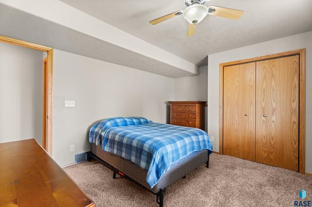 4301 W Kathleen St Street, Sioux Falls, SD 57107
