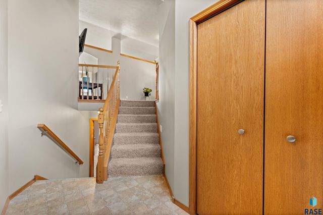4301 W Kathleen St Street, Sioux Falls, SD 57107
