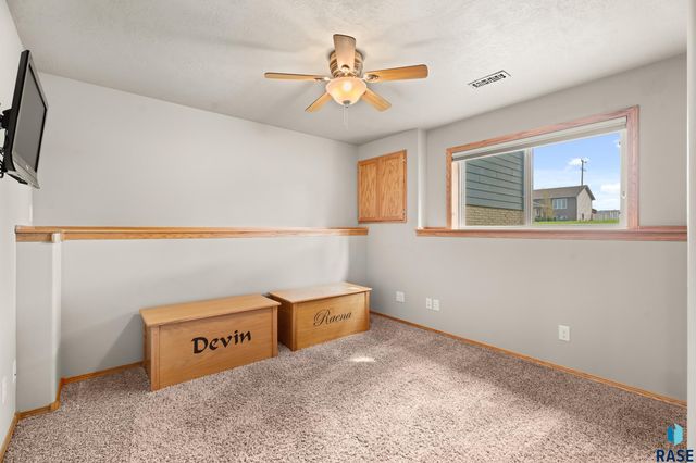 4301 W Kathleen St Street, Sioux Falls, SD 57107