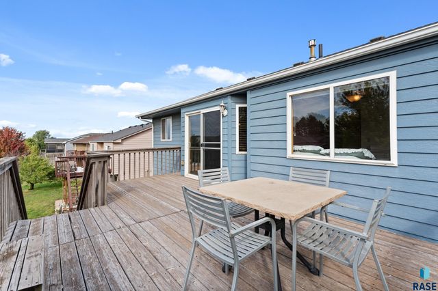 4301 W Kathleen St Street, Sioux Falls, SD 57107