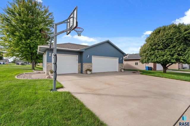 4301 W Kathleen St Street, Sioux Falls, SD 57107
