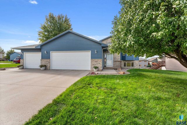 4301 W Kathleen St Street, Sioux Falls, SD 57107