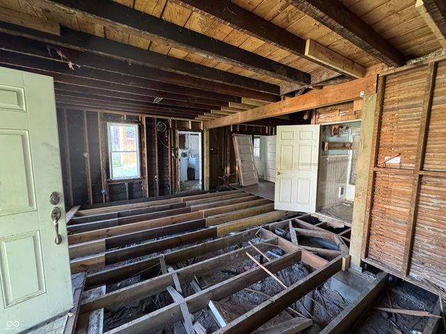827 N Hawthorne Lane, Indianapolis, IN 46219