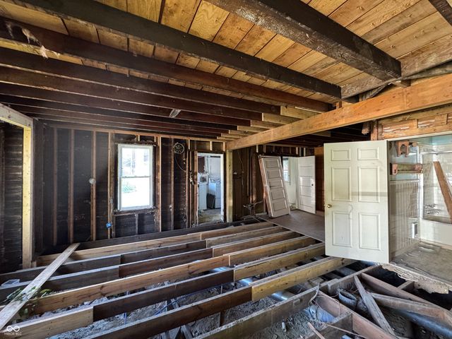 827 N Hawthorne Lane, Indianapolis, IN 46219