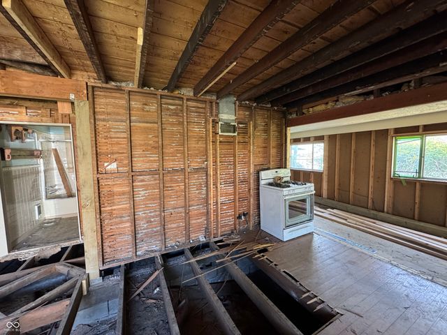 827 N Hawthorne Lane, Indianapolis, IN 46219