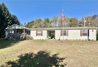 98 Whispering Pines Lane, New Cumberland, WV 26047