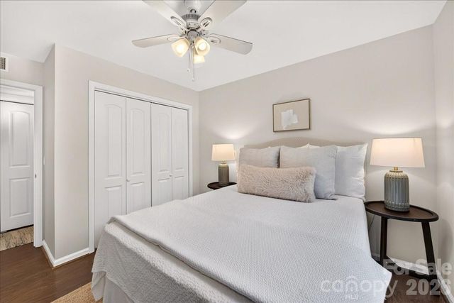 430 Queens Road 122, Charlotte, NC 28207