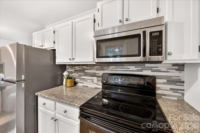 430 Queens Road 122, Charlotte, NC 28207