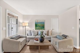 430 Queens Road 122, Charlotte, NC 28207