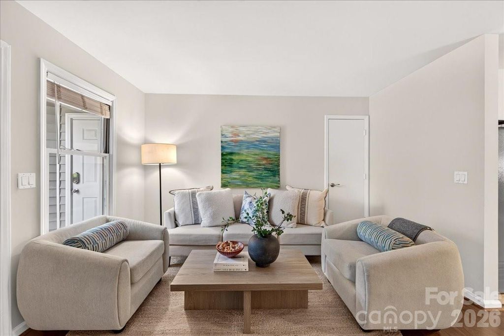 430 Queens Road 122, Charlotte, NC 28207