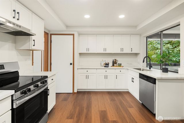 18311 NE 105th Court, Redmond, WA 98052