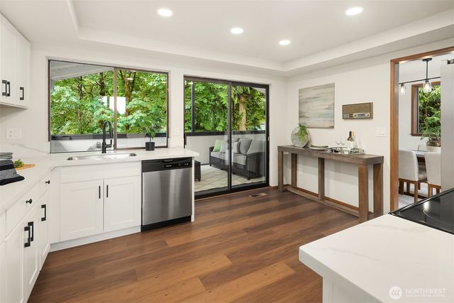 18311 NE 105th Court, Redmond, WA 98052