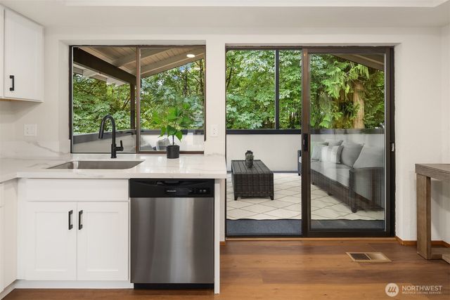 18311 NE 105th Court, Redmond, WA 98052