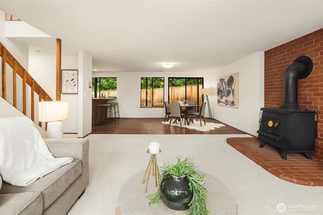 18311 NE 105th Court, Redmond, WA 98052
