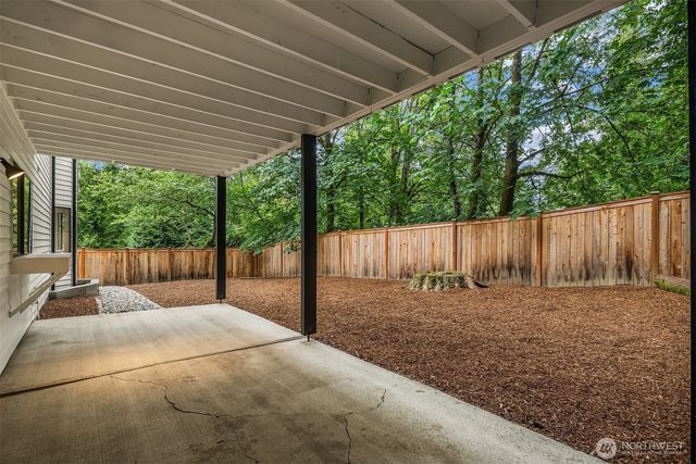 18311 NE 105th Court, Redmond, WA 98052