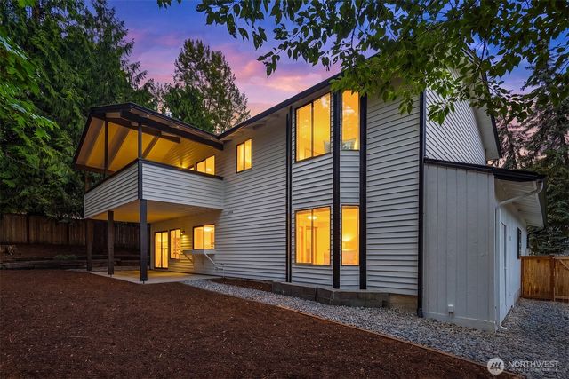 18311 NE 105th Court, Redmond, WA 98052