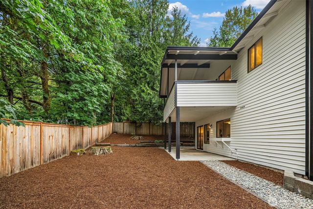 18311 NE 105th Court, Redmond, WA 98052