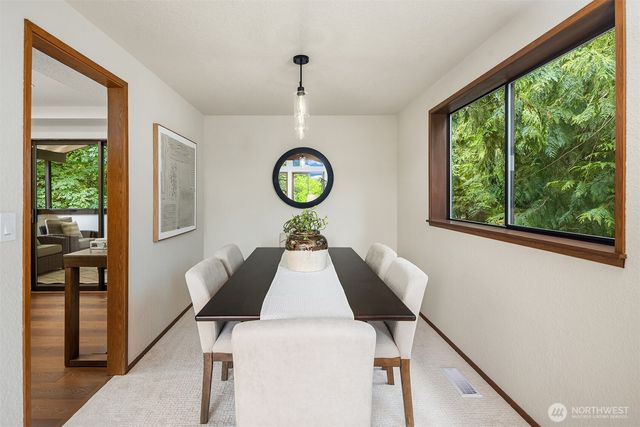 18311 NE 105th Court, Redmond, WA 98052