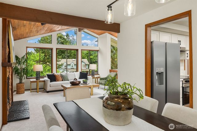 18311 NE 105th Court, Redmond, WA 98052