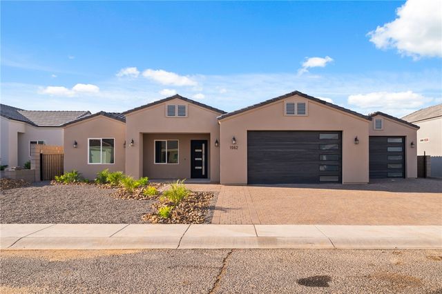 1962 E Via San Marino, Fort Mohave, AZ 86426