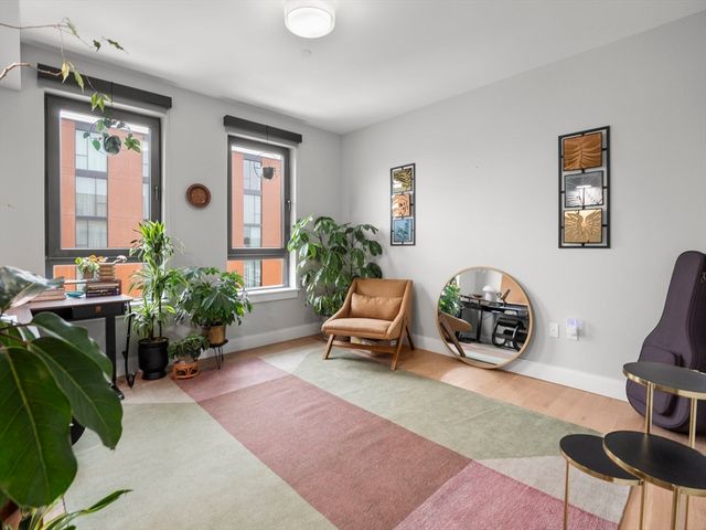 9 Central St 206, Somerville, MA 02143