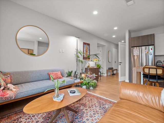 9 Central St 206, Somerville, MA 02143