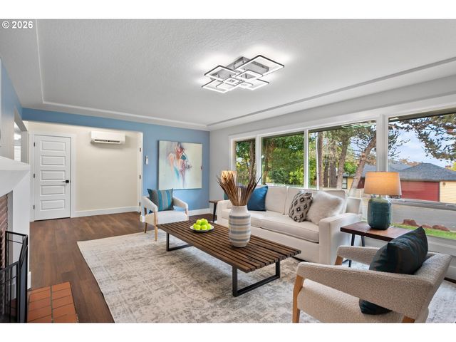 1025 Nw WALLULA Ave, Gresham, OR 97030