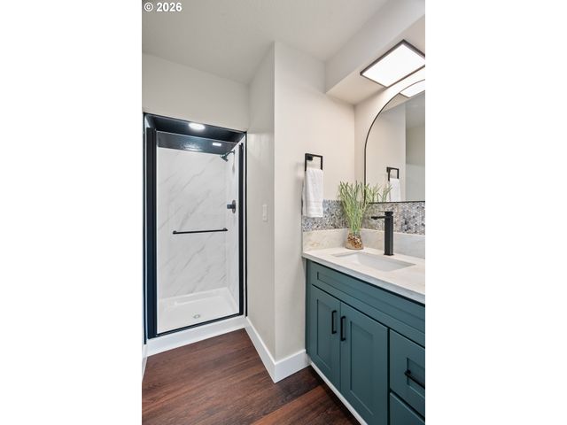 1025 Nw WALLULA Ave, Gresham, OR 97030
