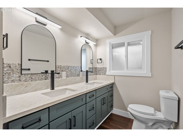 1025 Nw WALLULA Ave, Gresham, OR 97030