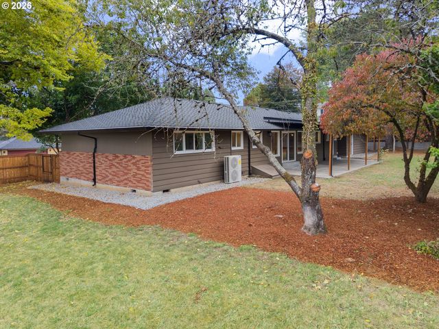 1025 Nw WALLULA Ave, Gresham, OR 97030