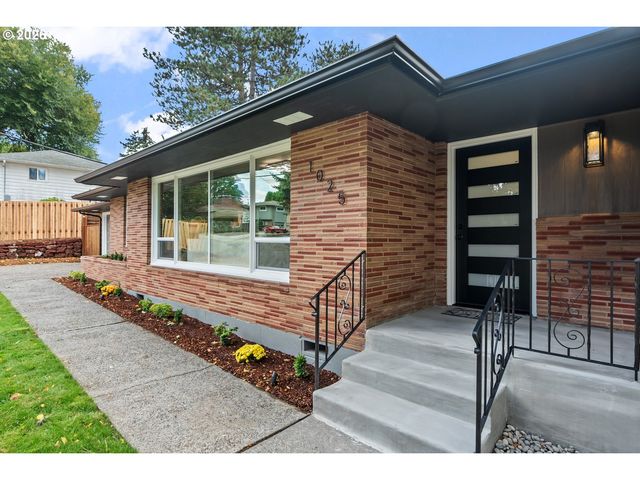 1025 Nw WALLULA Ave, Gresham, OR 97030